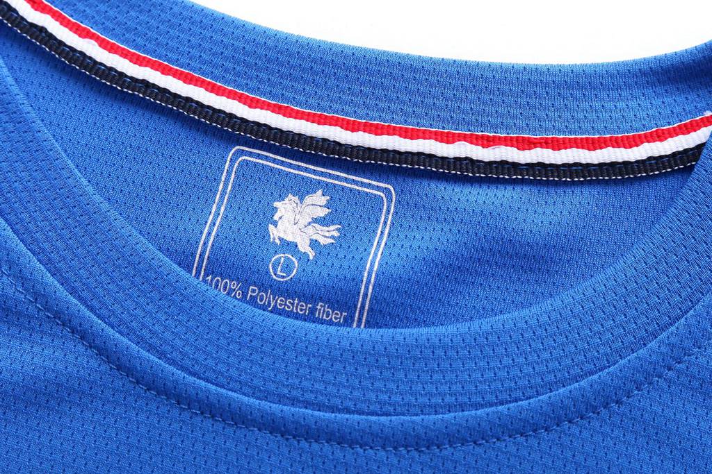 修身運(yùn)動短袖 舒適透氣跑步訓(xùn)練速干T恤細(xì)節(jié)展示