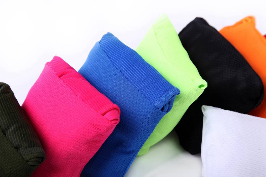 修身運(yùn)動短袖 舒適透氣跑步訓(xùn)練速干T恤細(xì)節(jié)展示