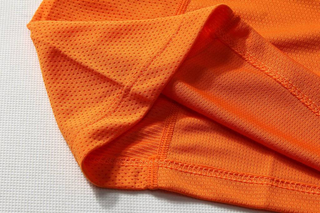 修身運(yùn)動短袖 舒適透氣跑步訓(xùn)練速干T恤細(xì)節(jié)展示