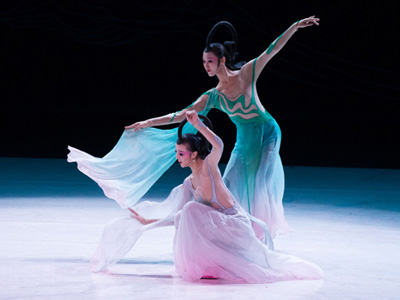 絲網(wǎng)印花和數(shù)碼直噴哪個(gè)好？絲網(wǎng)印花和數(shù)碼印花的區(qū)別